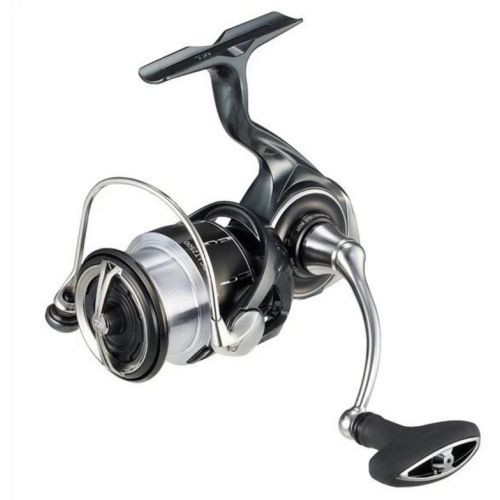 Daiwa 24 Luvias PC LT 2500D Avokela
